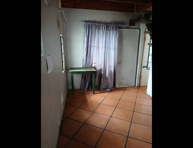 10 BEDROOM FREESTANDING FOR SALE IN HURST HILL